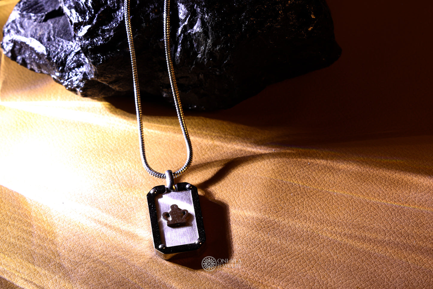Minimal Crown Figure Steel Necklace