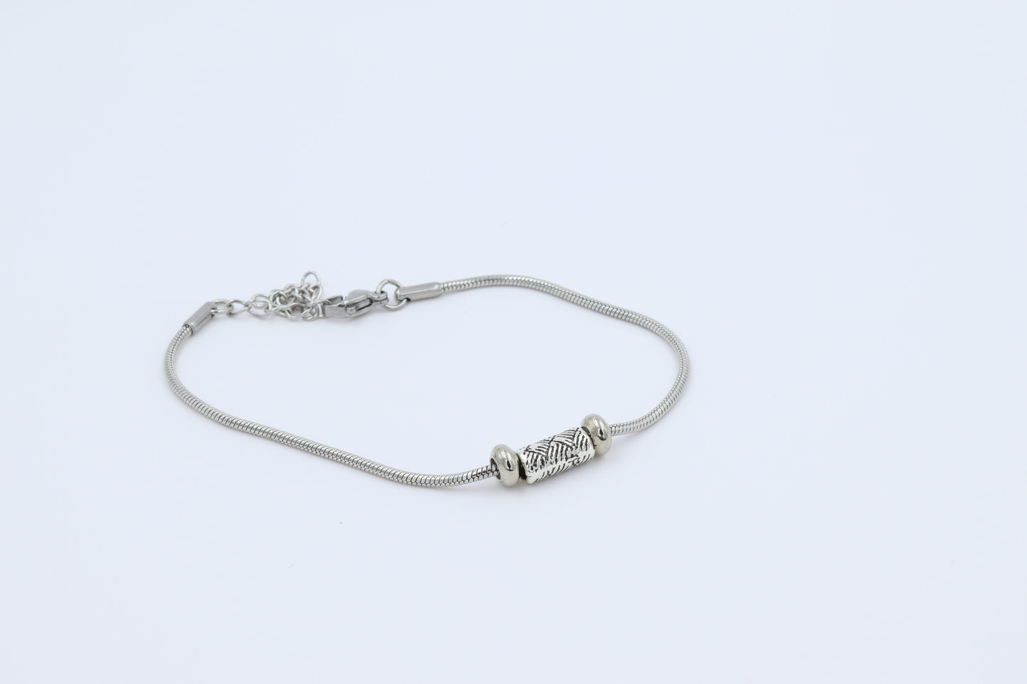 Cylinder Detailed Minimal Chain Bracelet