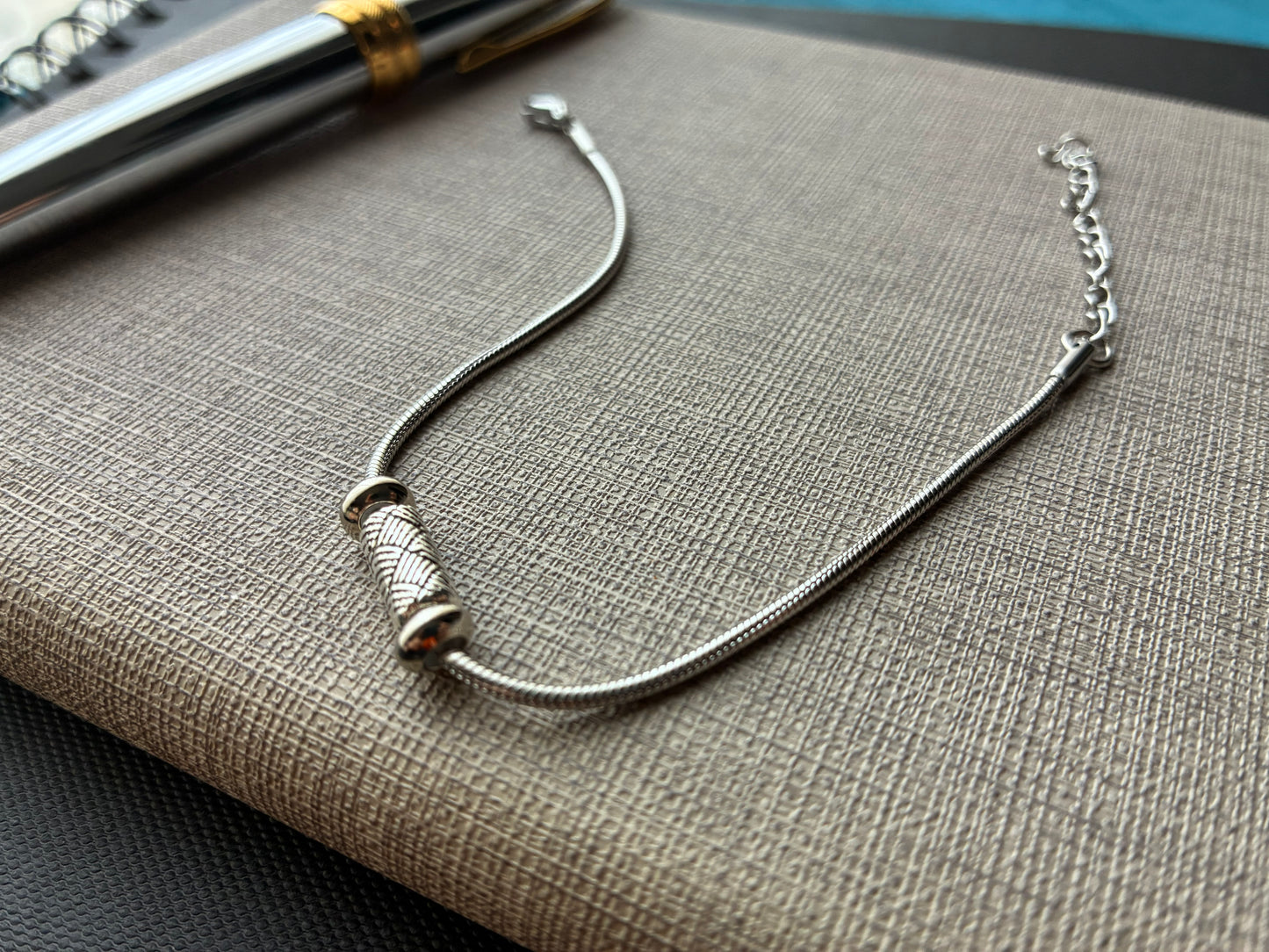 Cylinder Detailed Minimal Chain Bracelet